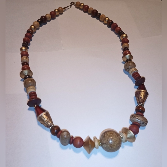 Jewelry Bundle with Necklaces & Bracelets - Picture 9 of 12